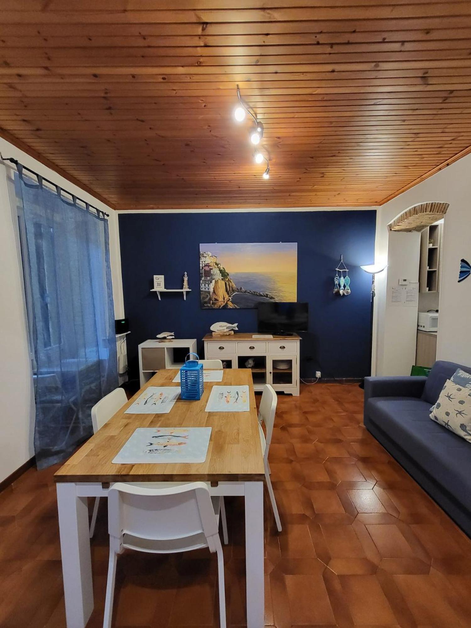 דירות מנרולה Casa La Marina מראה חיצוני תמונה